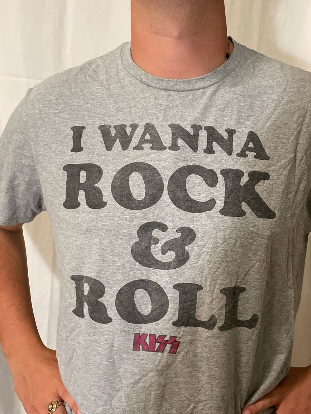 KISS World Tour 1977 I Wanna Rock & Roll Men's Graphic T-shirt size XL - Picture 1 of 6
